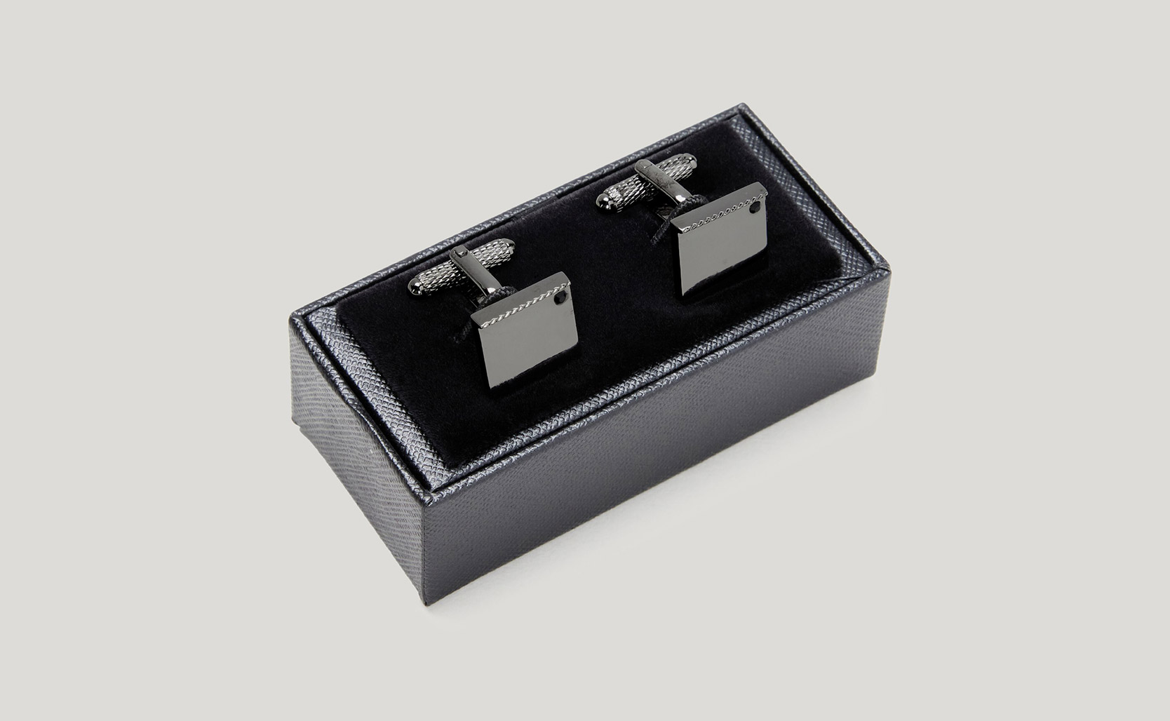  Discover Stand-Out Clothing Gifts for Men with POLITIX