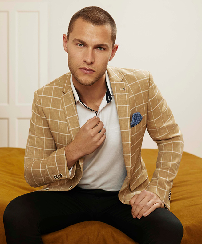 Smart Casual Dress Code For Men: Ultimate Style Guide