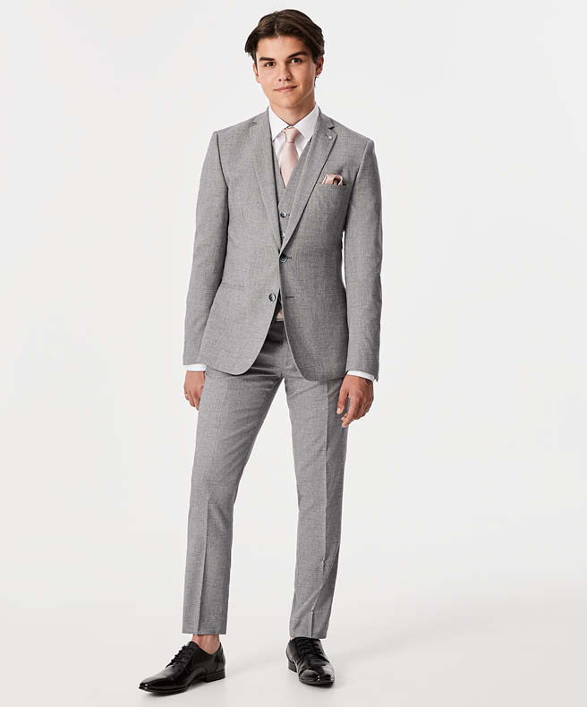 Key Looks to wear to a high school formal | Politix